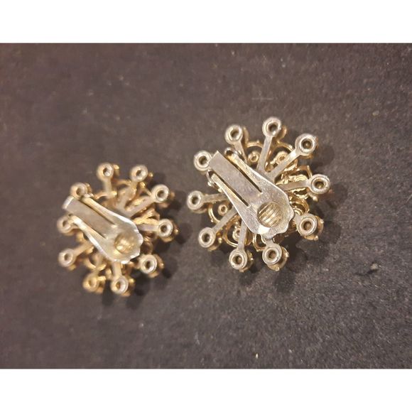 Vintage Pink Clip on Large Earrings - Picture 4 of 4